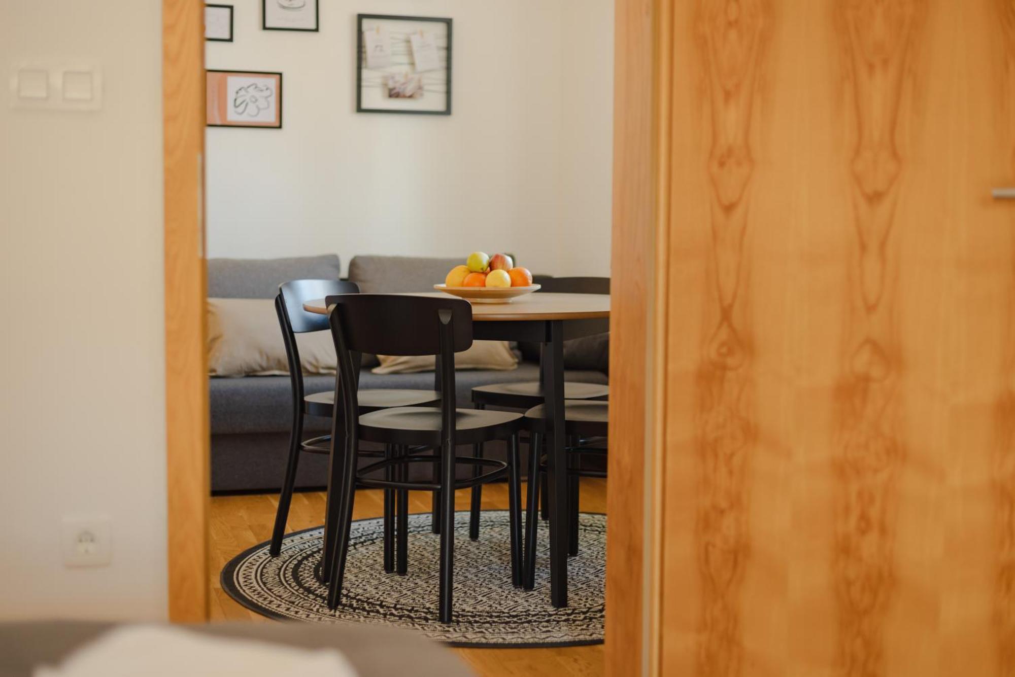 Vila Klara Apartments Ljubljana Kültér fotó