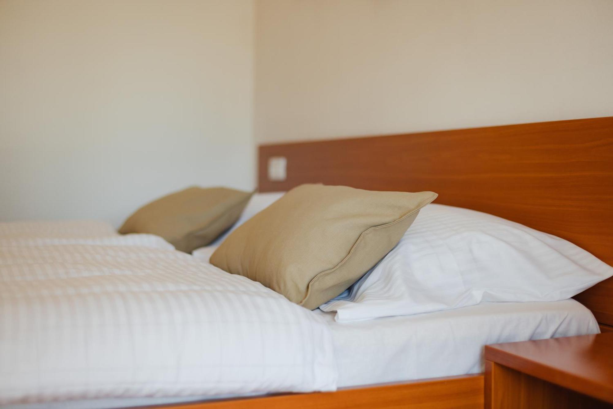 Vila Klara Apartments Ljubljana Kültér fotó