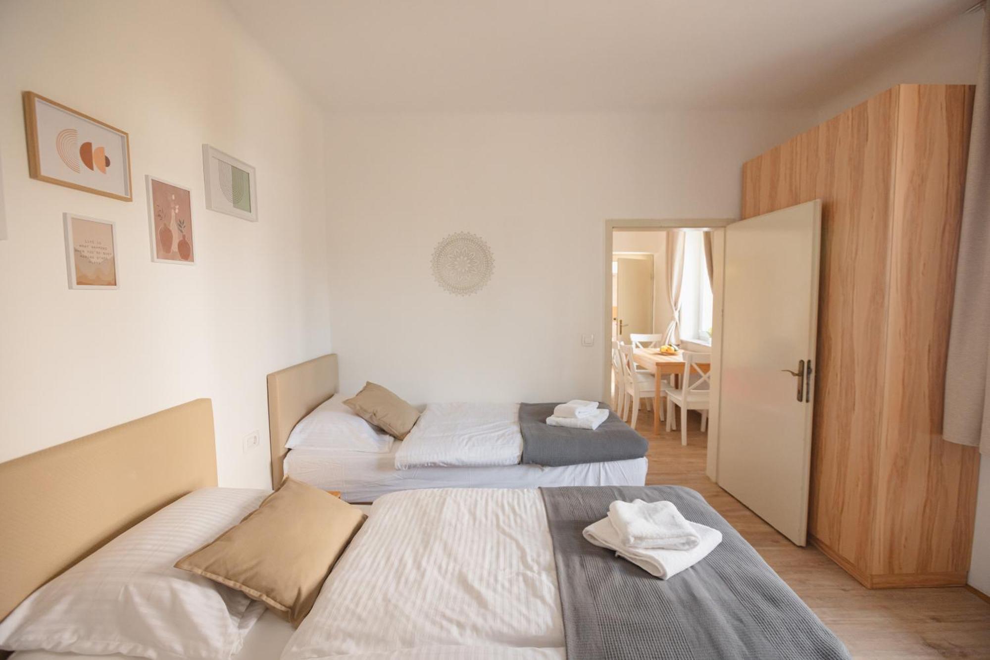 Vila Klara Apartments Ljubljana Kültér fotó