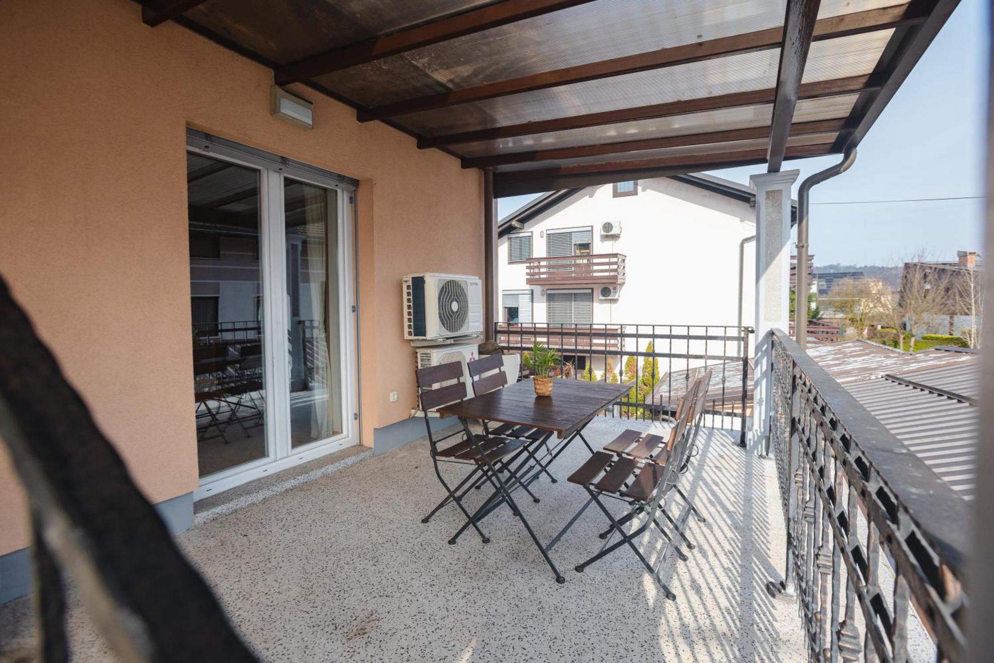 Vila Klara Apartments Ljubljana Kültér fotó