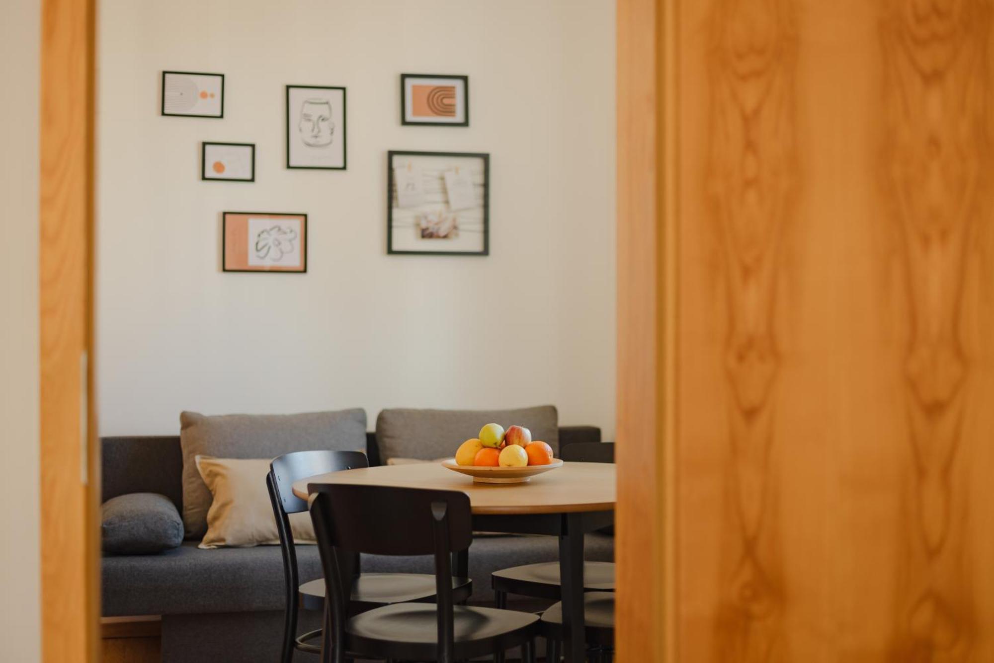 Vila Klara Apartments Ljubljana Kültér fotó