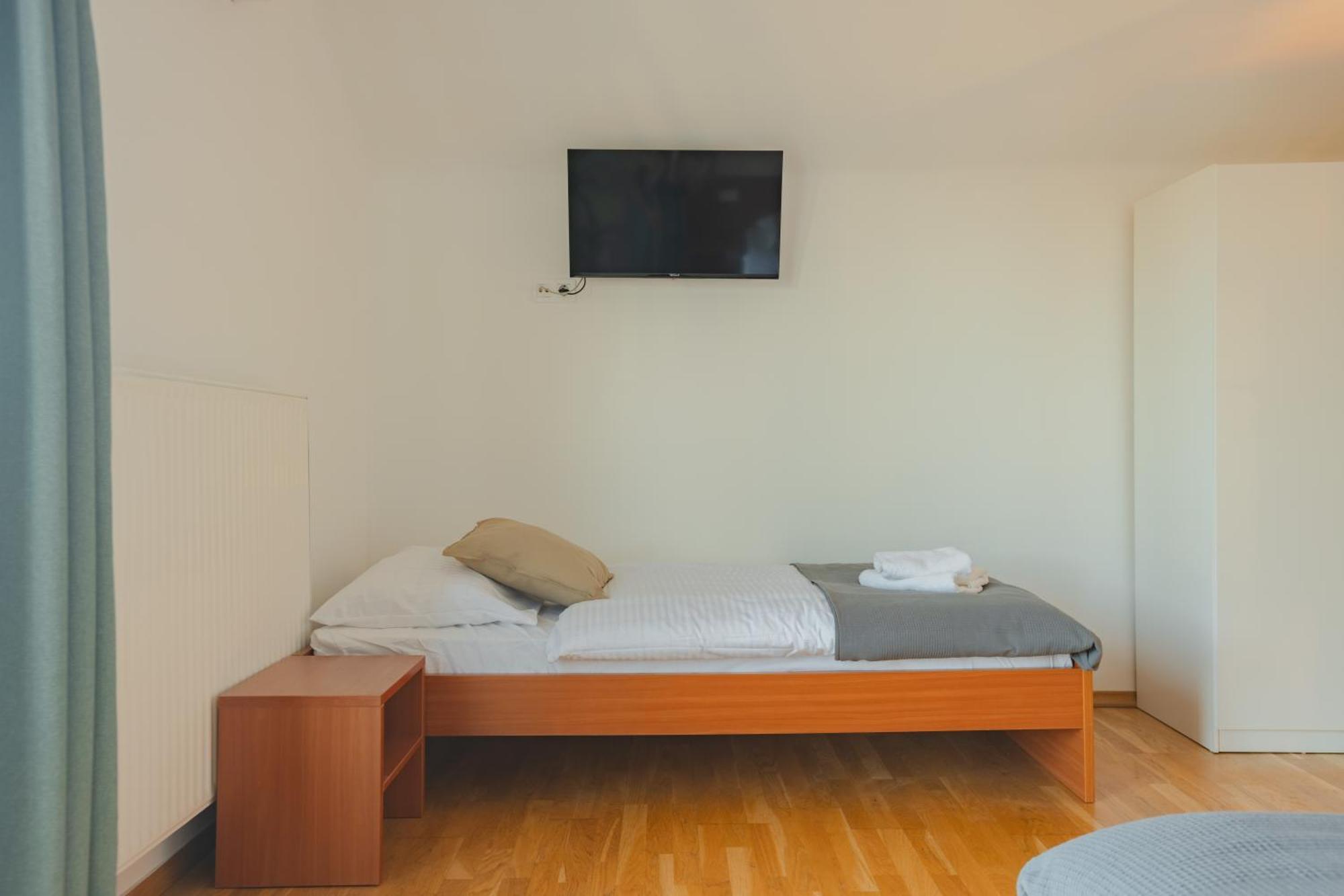 Vila Klara Apartments Ljubljana Kültér fotó