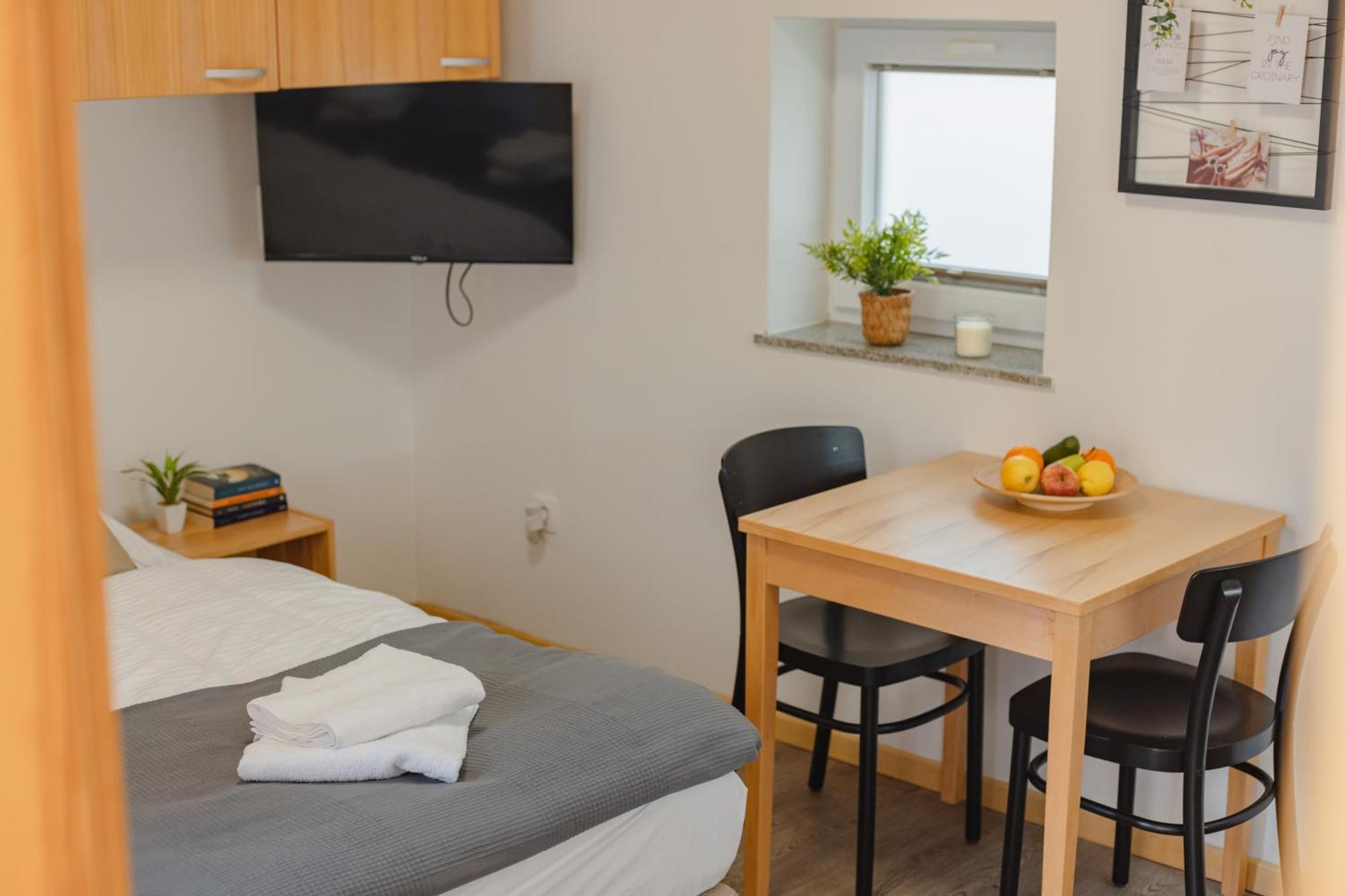 Vila Klara Apartments Ljubljana Kültér fotó