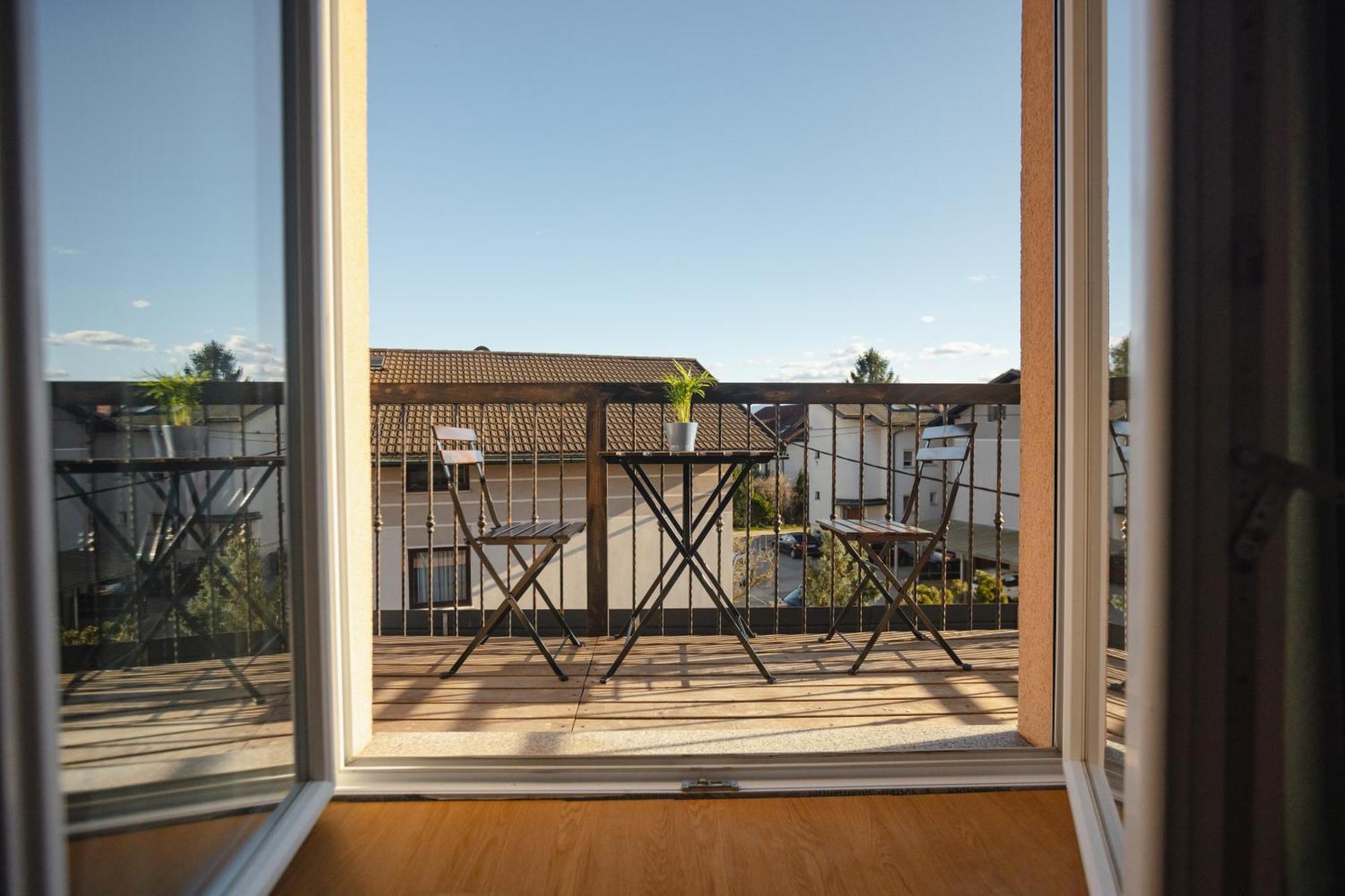 Vila Klara Apartments Ljubljana Kültér fotó