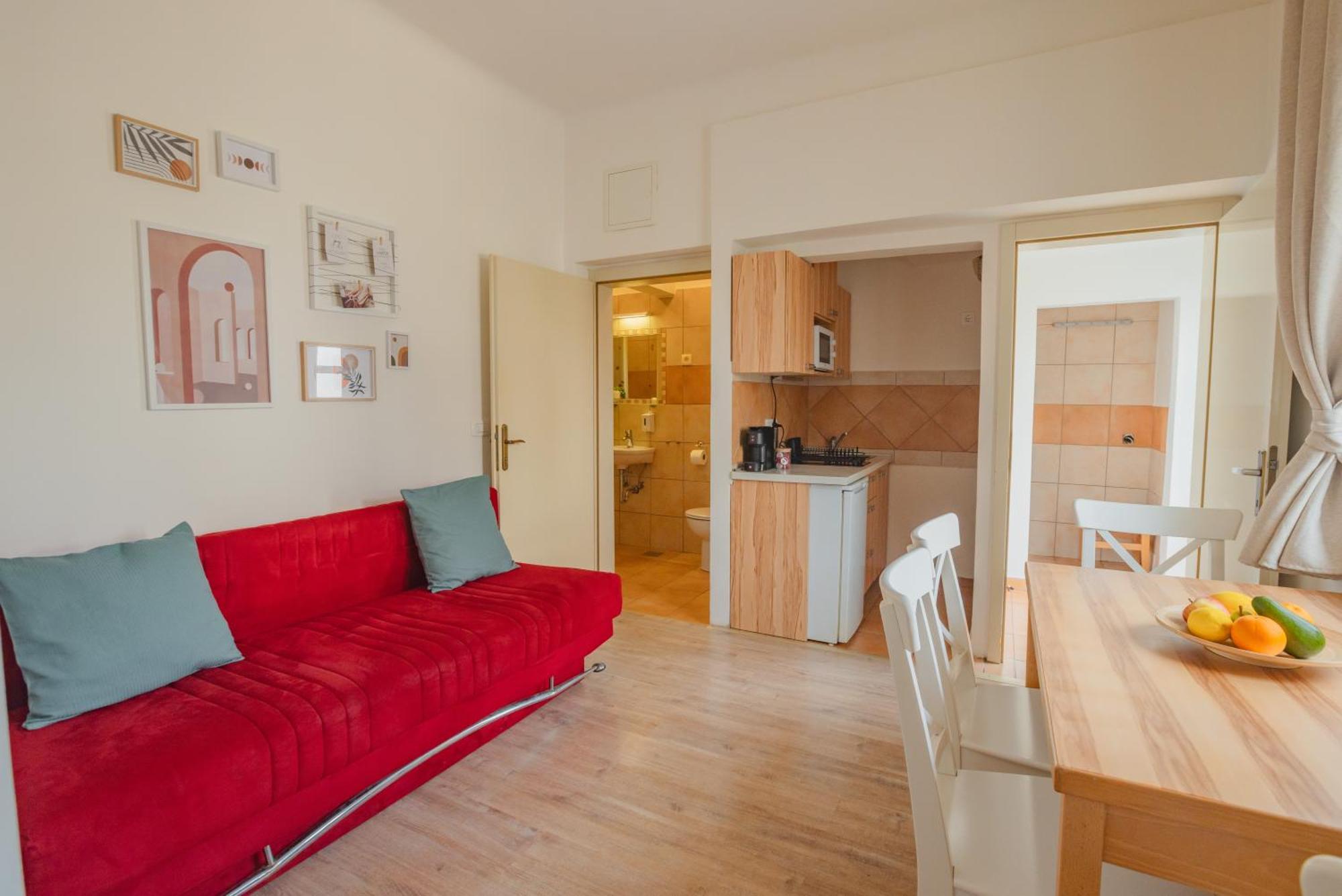 Vila Klara Apartments Ljubljana Kültér fotó