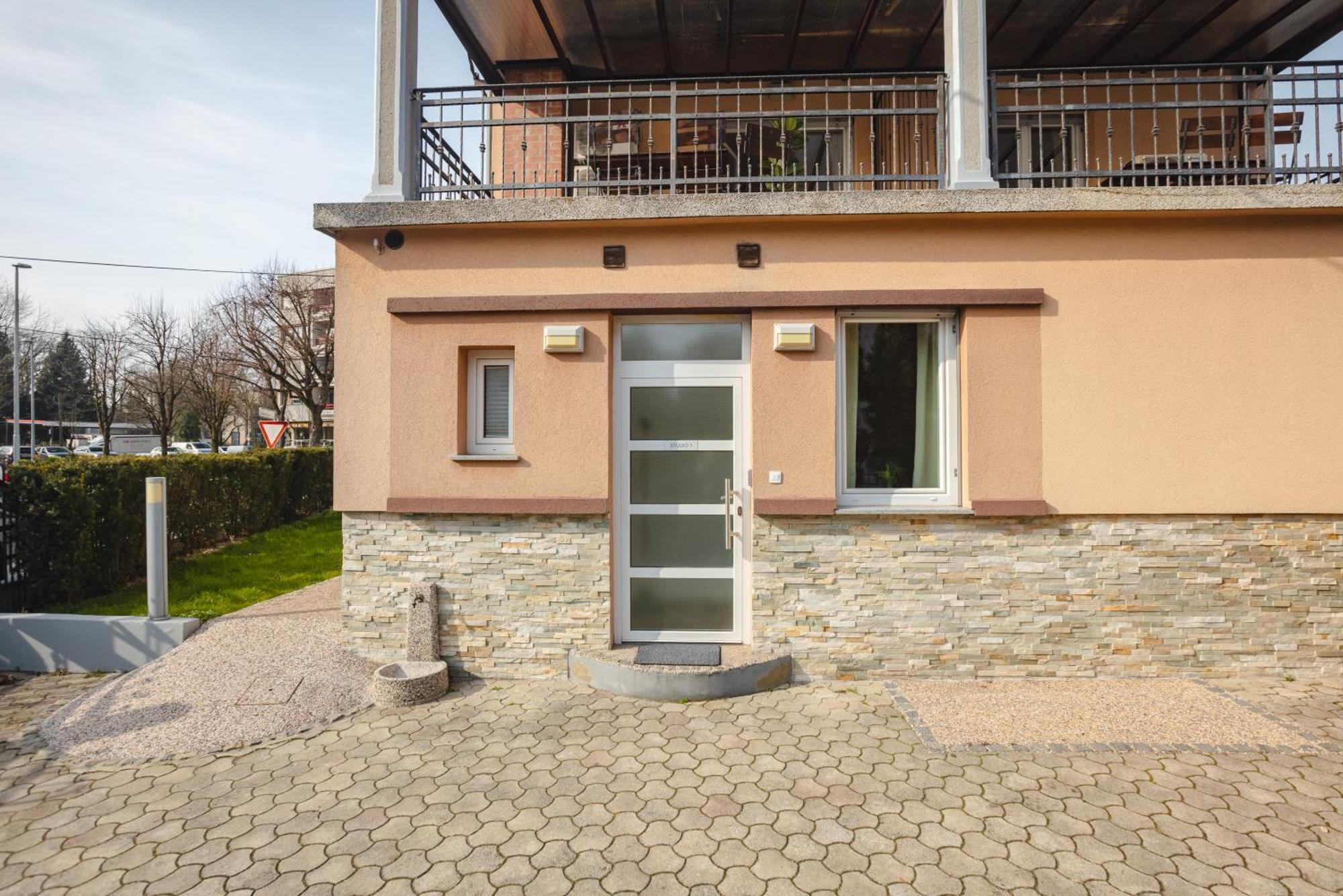 Vila Klara Apartments Ljubljana Kültér fotó